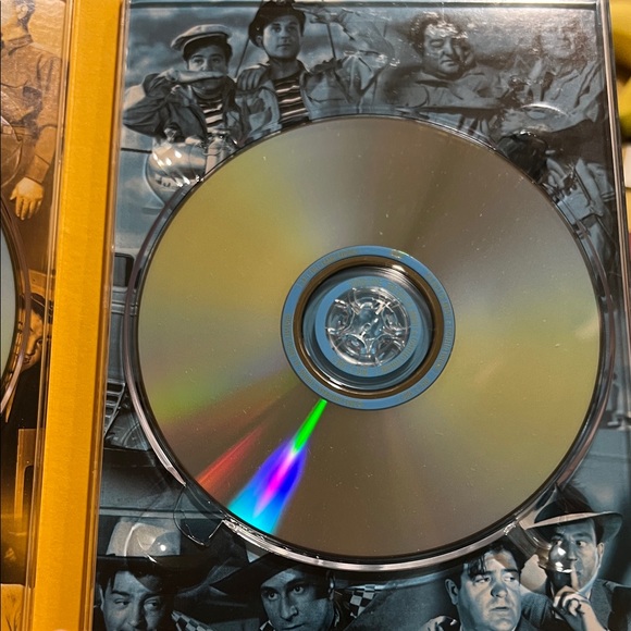 #0676+ Abbott and Costello Volume 1 DVD Set - Vibrant Yellow Cover - Picture 7 of 9